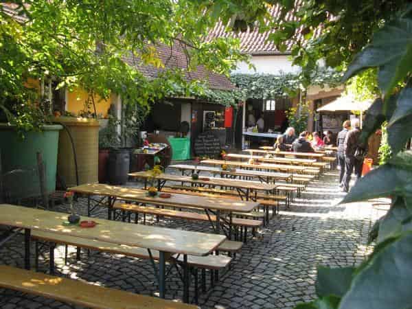 Hof Amling bei strahlendem Sonnenschein